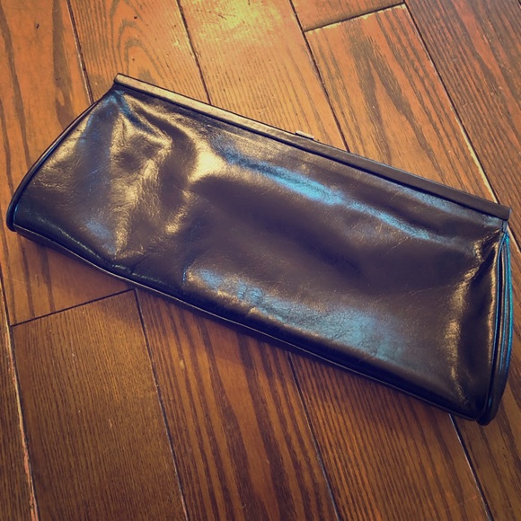 Danier leather clutch - Picture 1 of 3